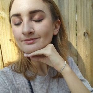 Meet your Posher, Tabitha